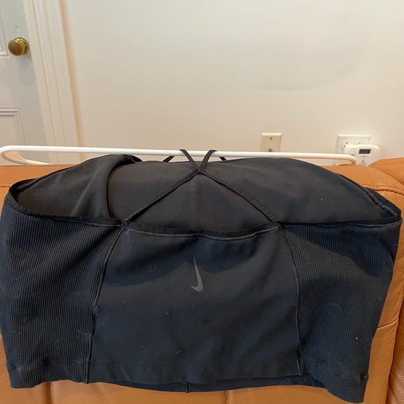 Nike tank top - Picture 3 of 4